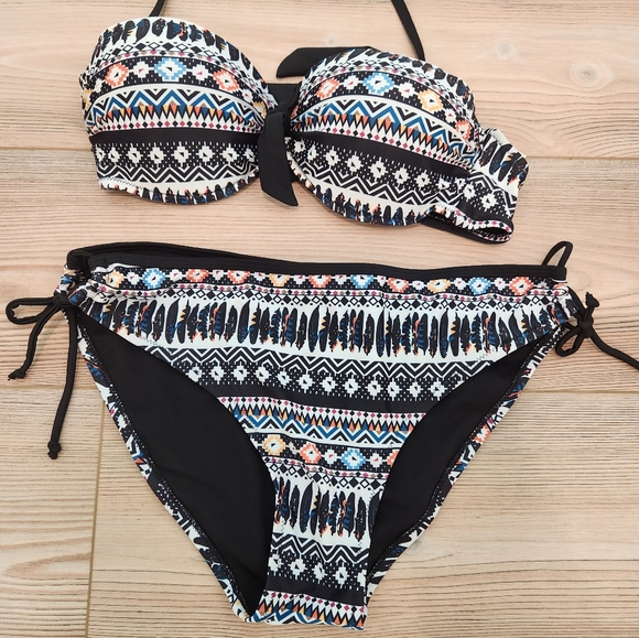 Bikini size large. - Picture 5 of 7